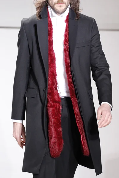 Look 60